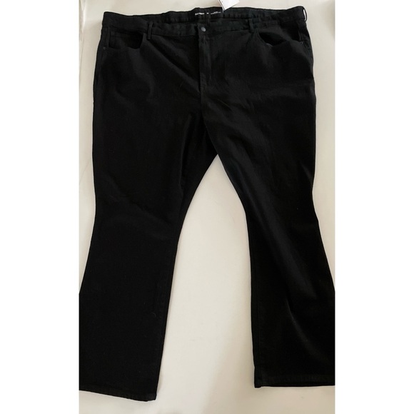 Old Navy Women's Mid Rise Kicker Boot Cut Black Jeans - Picture 7 of 8